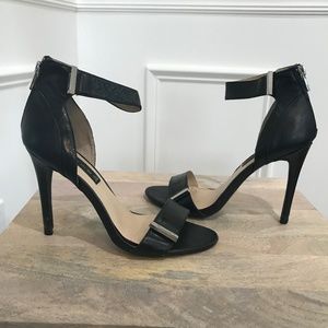 Steven by Steve Madden leather zipper shoe